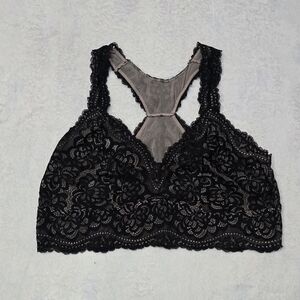 Torrid Curve Lace Bralette Bra V-Neck Pull On Racerback Unlined Wireless Size 2